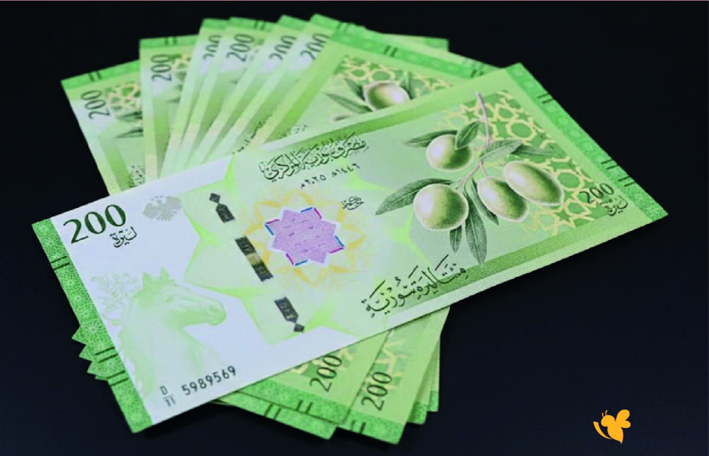 استقرار طفيف في أسعار صرف الليرة السورية مقابل الدولار اليوم الاحد 4 يناير 2026 استقرار طفيف في أسعار صرف الليرة السورية مقابل الدولار اليوم الاحد 4 يناير 2026