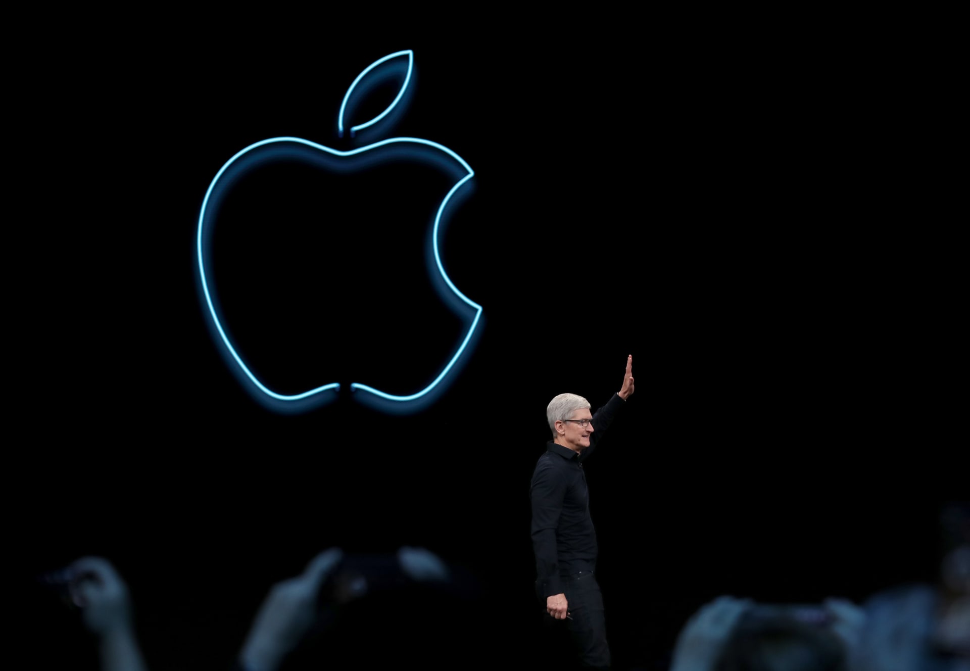دعوى قضائية ضد آبل: اتهامات باستخدام كتب مقرصنة لتدريب نظام Apple Intelligence