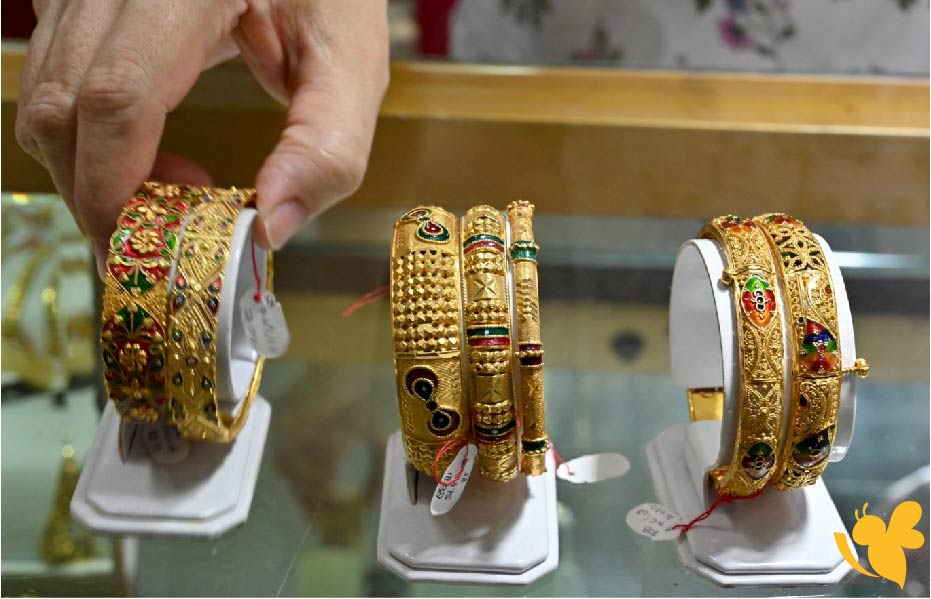 أسعار الذهب في الإمارات تستقر.. عيار 18 يسجل 374.50 درهم