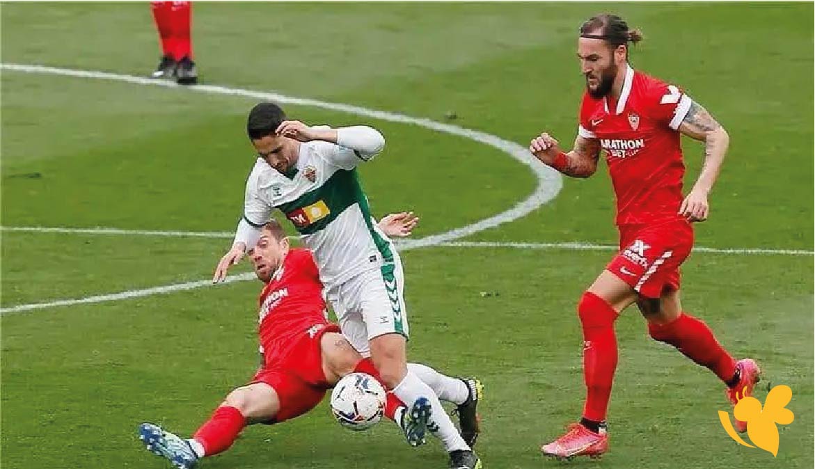 متى موعد مباراة إلتشي ضد إشبيلية في الدوري الإسباني؟