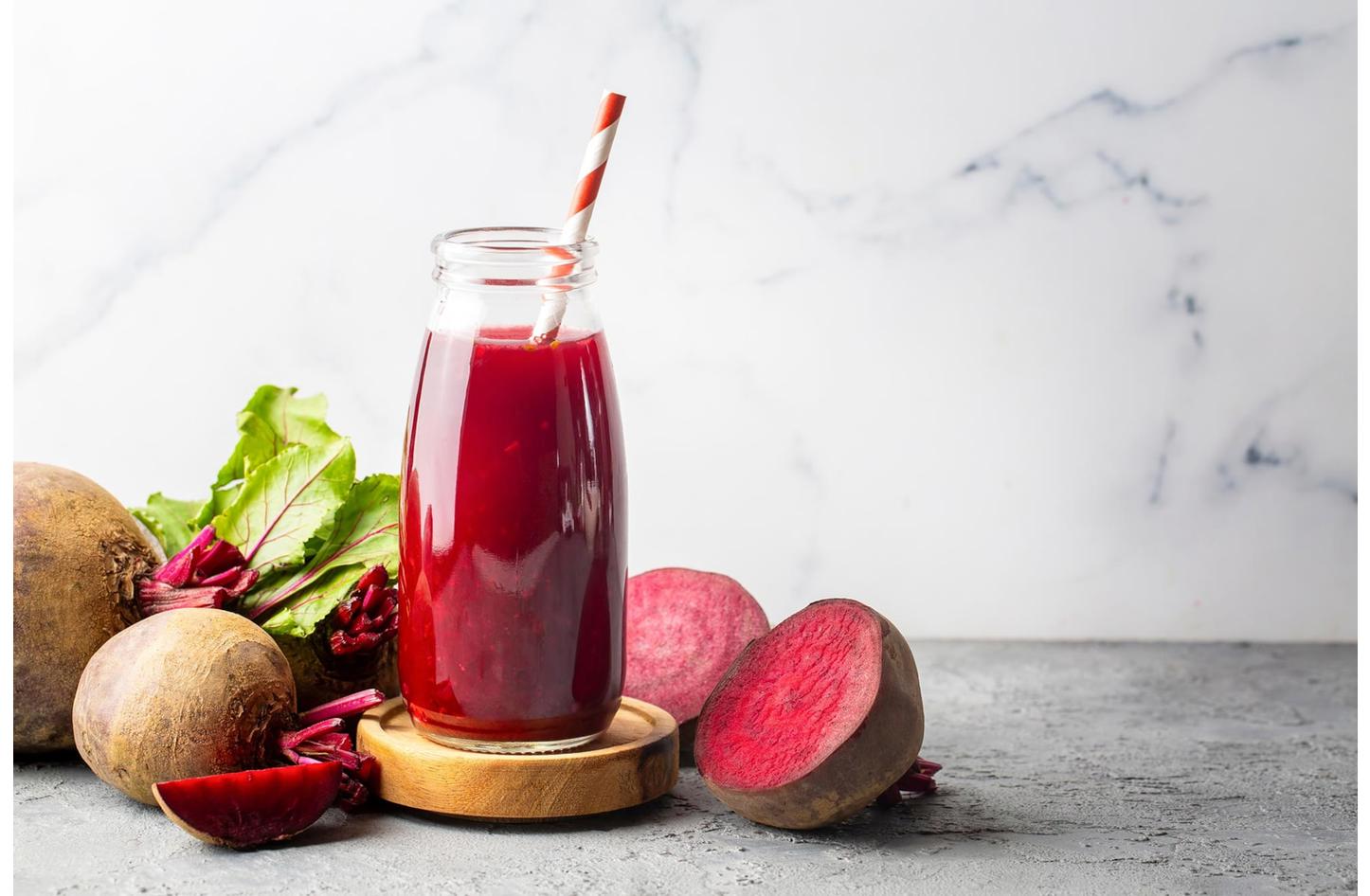 عصير الشمندر يخفض ضغط الدم لدى كبار السن ويعزز البكتيريا المفيدة في الفم