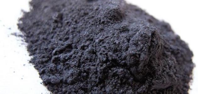 طريقة عمل كحل طبيعي في المنزل بمكونات بسيطة وآمنة